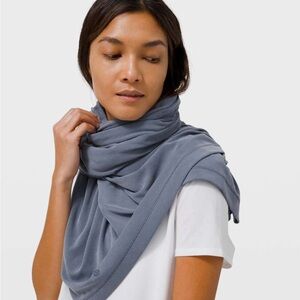 LULULEMON Key to Your Heart Wrap Cover Blanket Scarf Shawl Top Snap ink blue
